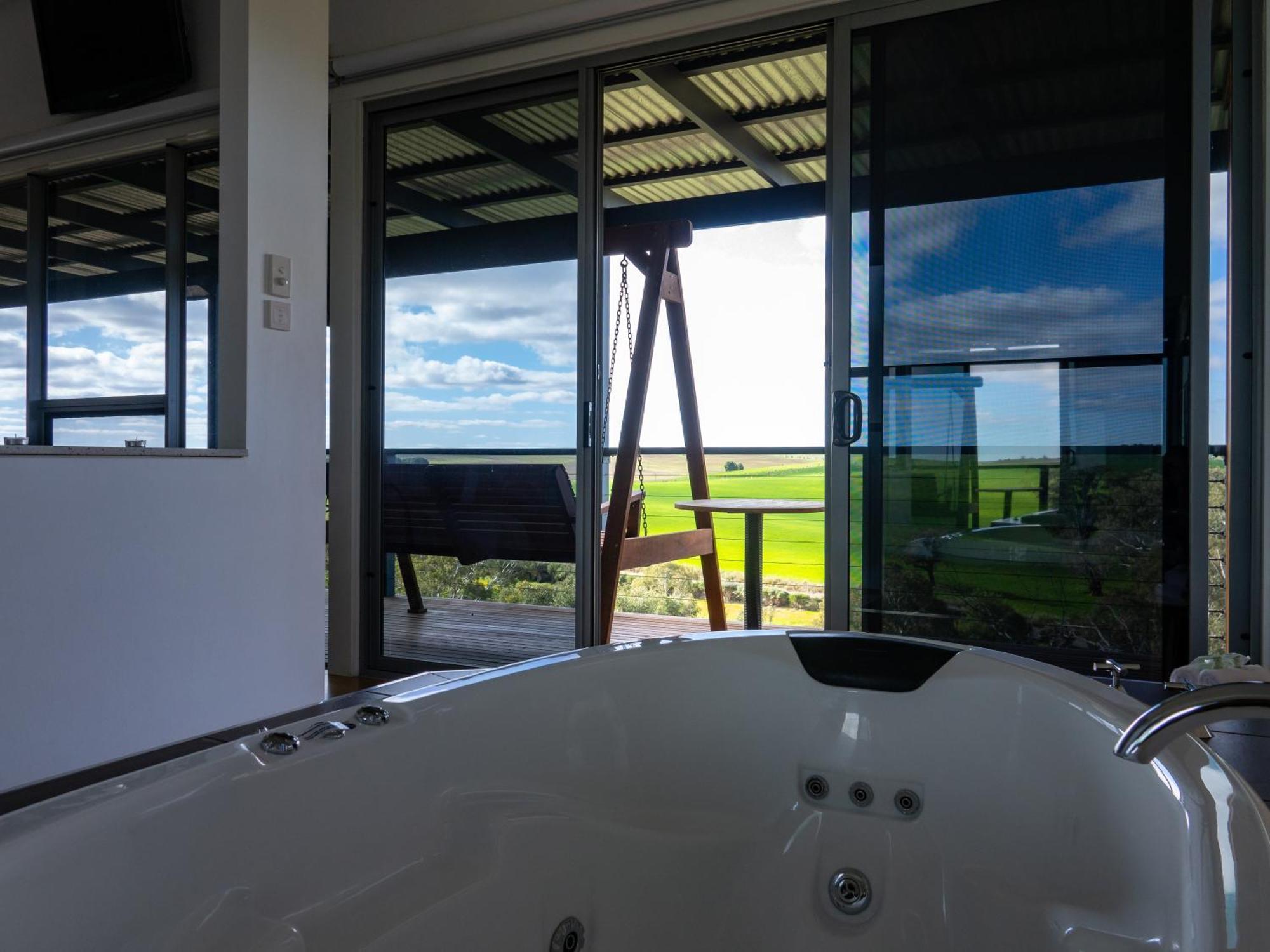 Chalet Barossa Pavilions & Glasshouse Lyndoch